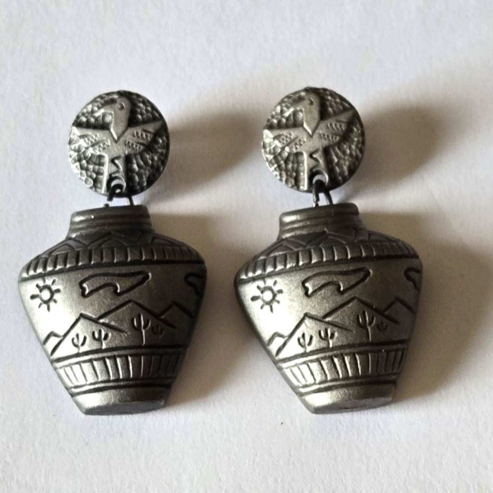 Silver Southwestern Style Earrings Petwer